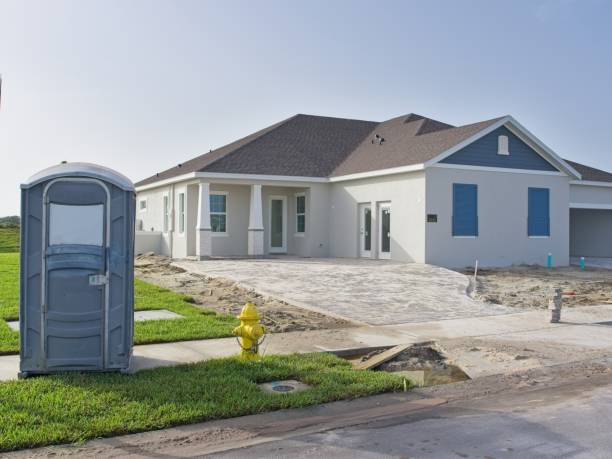 Best Portable restroom trailer rental  in Roselle, IL